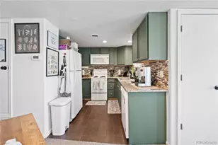 970 S Dawson Way, Aurora, CO 80012 - Photo 3