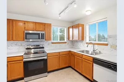 1890 Granby Court, Aurora, CO 80011 - Photo 5