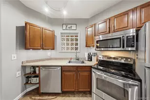 1691 W Canal Cir, Littleton, CO 80120 - Photo 7