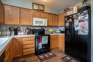 2835-2833 W E St, Greeley, CO 80631 - Photo 3