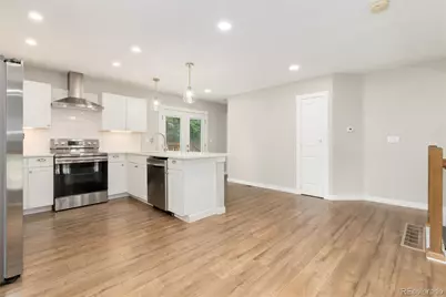 9860 W Chenango Avenue, Denver, CO 80123 - Photo 11