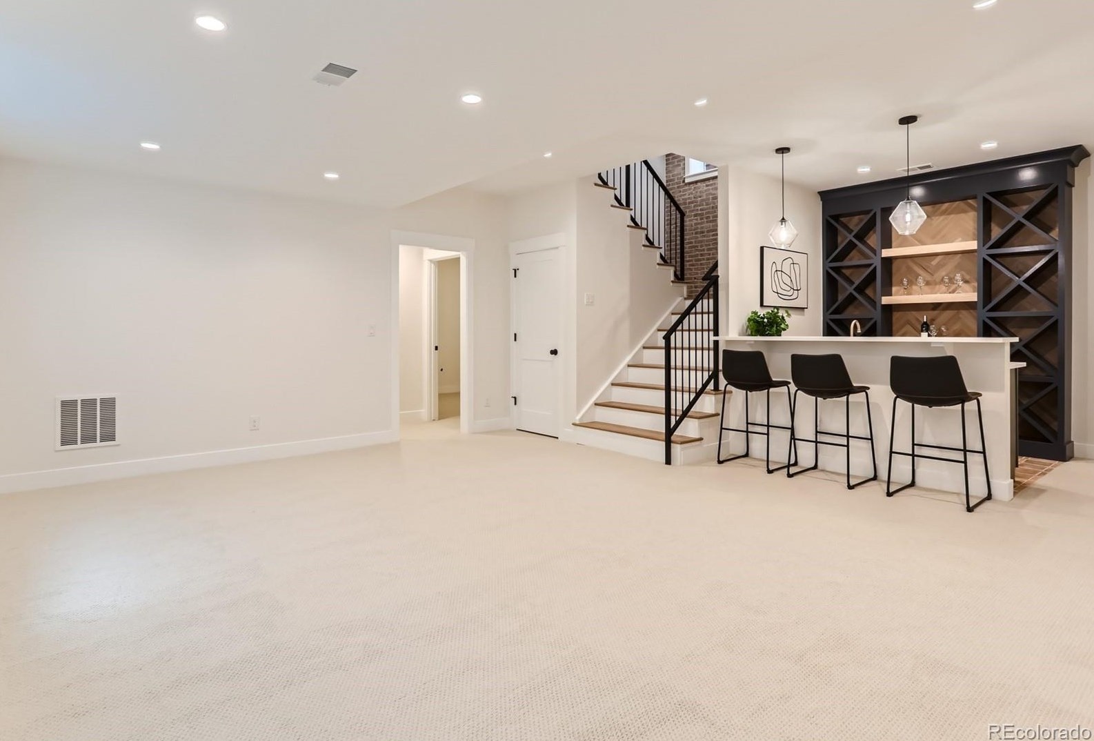 2644 Jasmine St, Denver CO  80222-6317 exterior