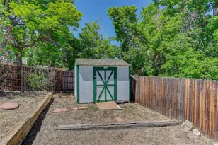 1672 S Rifle St, Aurora, CO 80017 - Photo 23