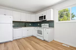 12265 E 55th Ave, Denver, CO 80239 - Photo 9