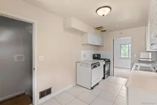2351 Jamaica St, Aurora, CO 80010 - Photo 7