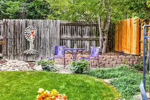 1570 S Roslyn St, Denver, CO 80231 - Photo 41