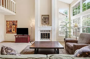 1570 S Roslyn St, Denver, CO 80231 - Photo 9