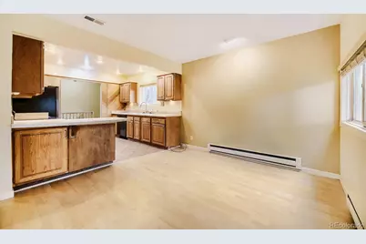 385 E Chenango Avenue, Englewood, CO 80113 - Photo 3