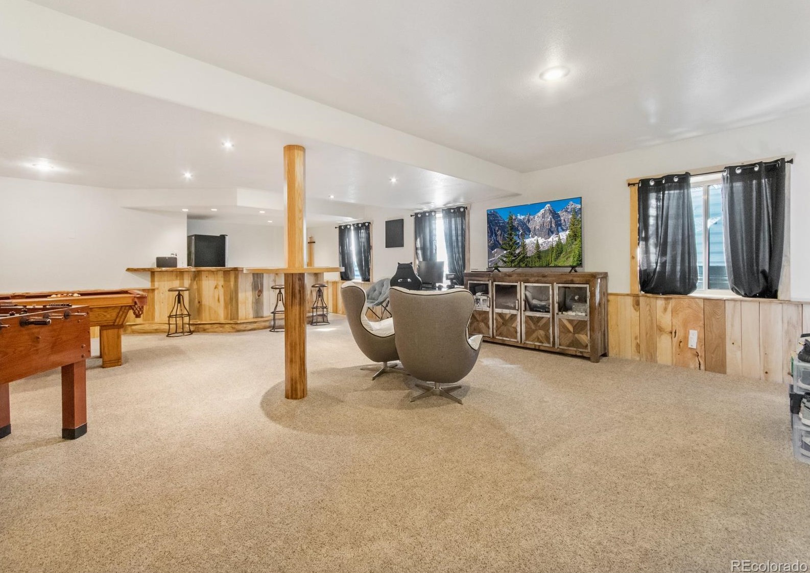 567 Kryptonite Dr, Castle Rock CO  80108-3079 exterior