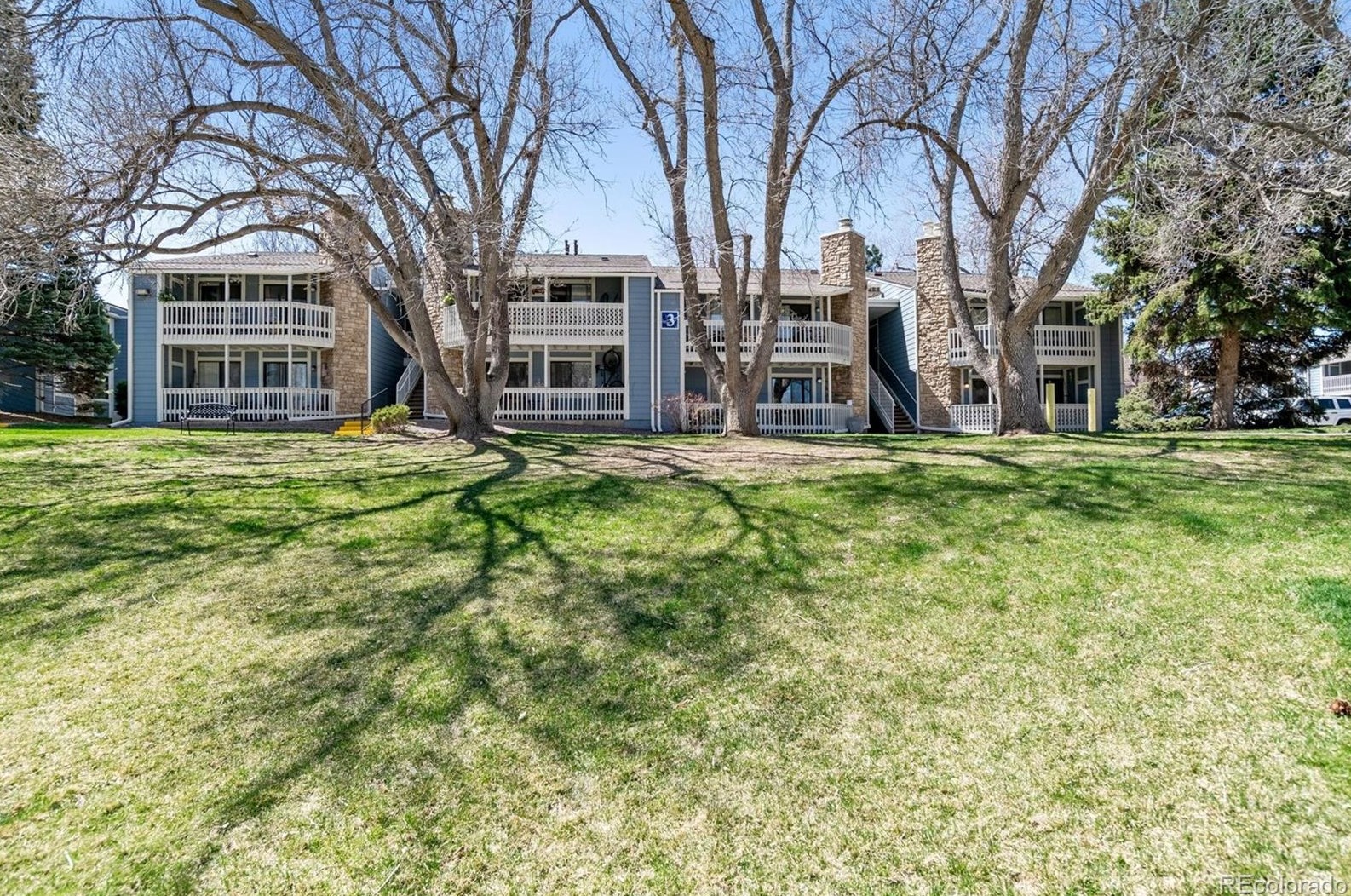 8335 Fairmount Dr, Denver CO  10102-1130 exterior