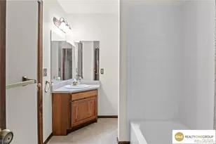 8206 W 90th Pl, Broomfield, CO 80021 - Photo 9