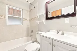 1945 Oakland St, Aurora, CO 80010 - Photo 9