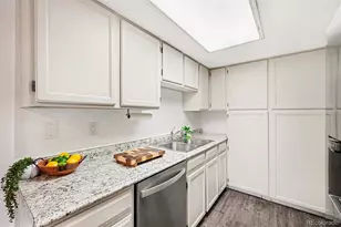 2039 W 102nd Ave, Thornton, CO 80260 - Photo 7