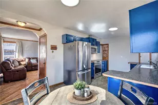 447 W 8th St, Loveland, CO 80537 - Photo 7