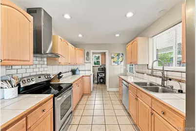 9381 W 67th Place, Arvada, CO 80004 - Photo 13