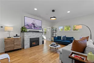 2289 N Glencoe St, Denver, CO 80207 - Photo 5