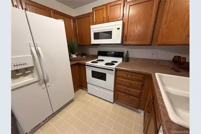3184 S Heather Gardens Way #205, Aurora, CO 80014 - Photo 3
