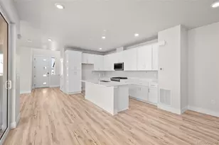 8731 Whiteclover St, Littleton, CO 80125 - Photo 9