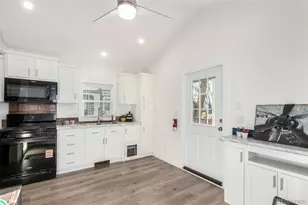 420 4th St, Colorado Springs, CO 80907 - Photo 9