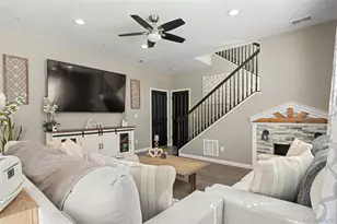 25526 E Maple Ave, Aurora, CO 80018 - Photo 9