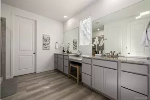 991 S De Gaulle Ct, Aurora, CO 80018 - Photo 21