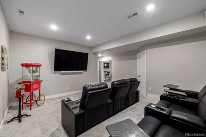 991 S De Gaulle Court, Aurora, CO 80018 - Photo 23