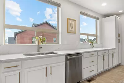 9110 E 52nd Drive, Denver, CO 80238 - Photo 5