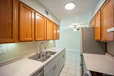 100 E Highline Circle #105, Centennial, CO 80122 - Photo 3