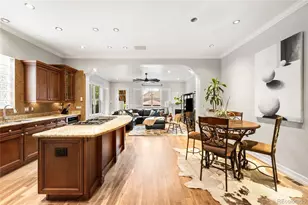 2527 Tremont Pl, Denver, CO 80205 - Photo 5