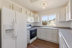 3258 S Zeno Ct, Aurora, CO 80013 - Photo 7