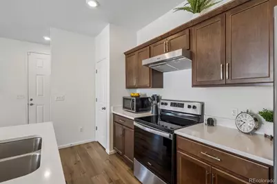 608 N Bersshine Court, Aurora, CO 80137 - Photo 11