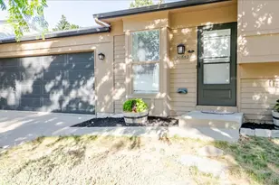 20652 E Batavia Dr, Aurora, CO 80011 - Photo 1