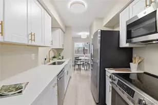 1060 S Parker Road, Denver, CO 80231 - Photo 11