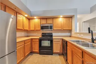 18622 E Water Dr, Aurora, CO 80013 - Photo 3