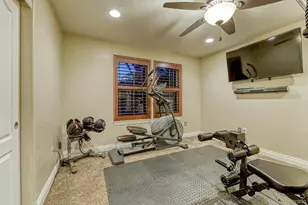 1023 S Locust St, Denver, CO 80224 - Photo 31