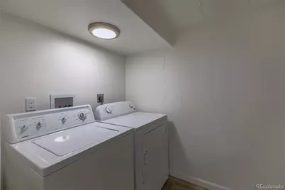 2820 S Ivanhoe Street, Denver, CO 80222 - Photo 29