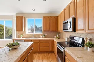 9729 Hummingbird Pl, Littleton, CO 80125 - Photo 11