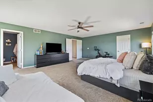 5786 Raleigh Cir, Castle Rock, CO 80104 - Photo 13