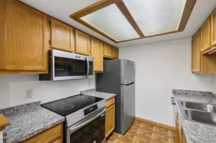 1311 S Cathay Ct, Aurora, CO 80017 - Photo 11