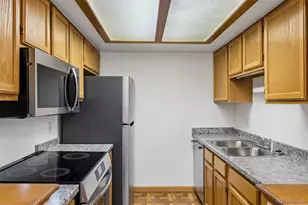 1311 S Cathay Ct, Aurora, CO 80017 - Photo 9