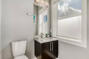 1521 E 29th Ave, Denver, CO 80205 - Photo 11