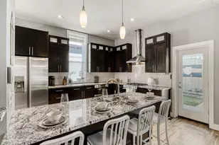 1521 E 29th Ave, Denver, CO 80205 - Photo 7