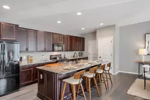6977 Isabell Ln, Arvada, CO 80007 - Photo 9