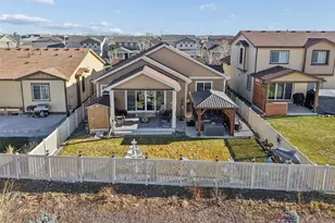 10571 Yosemite St, Commerce City, CO 80640 - Photo 37