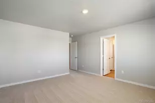 48160 Shetland Dr, Bennett, CO 80102 - Photo 9
