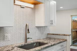 2835 S Monaco Parkway, Denver, CO 80222 - Photo 5