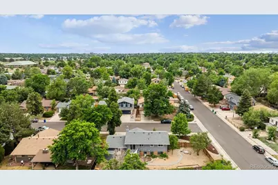 11931 E Hawaii Circle, Aurora, CO 80012 - Photo 33
