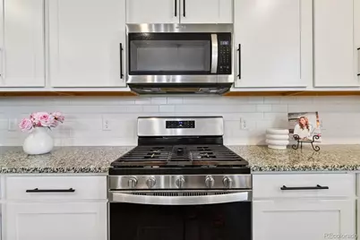 129 S Waterloo Street, Aurora, CO 80018 - Photo 5