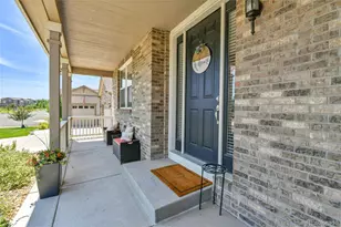 5967 S Langdale Ct, Aurora, CO 80016 - Photo 3