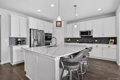 7242 S Old Hammer Court, Aurora, CO 80016 - Photo 9